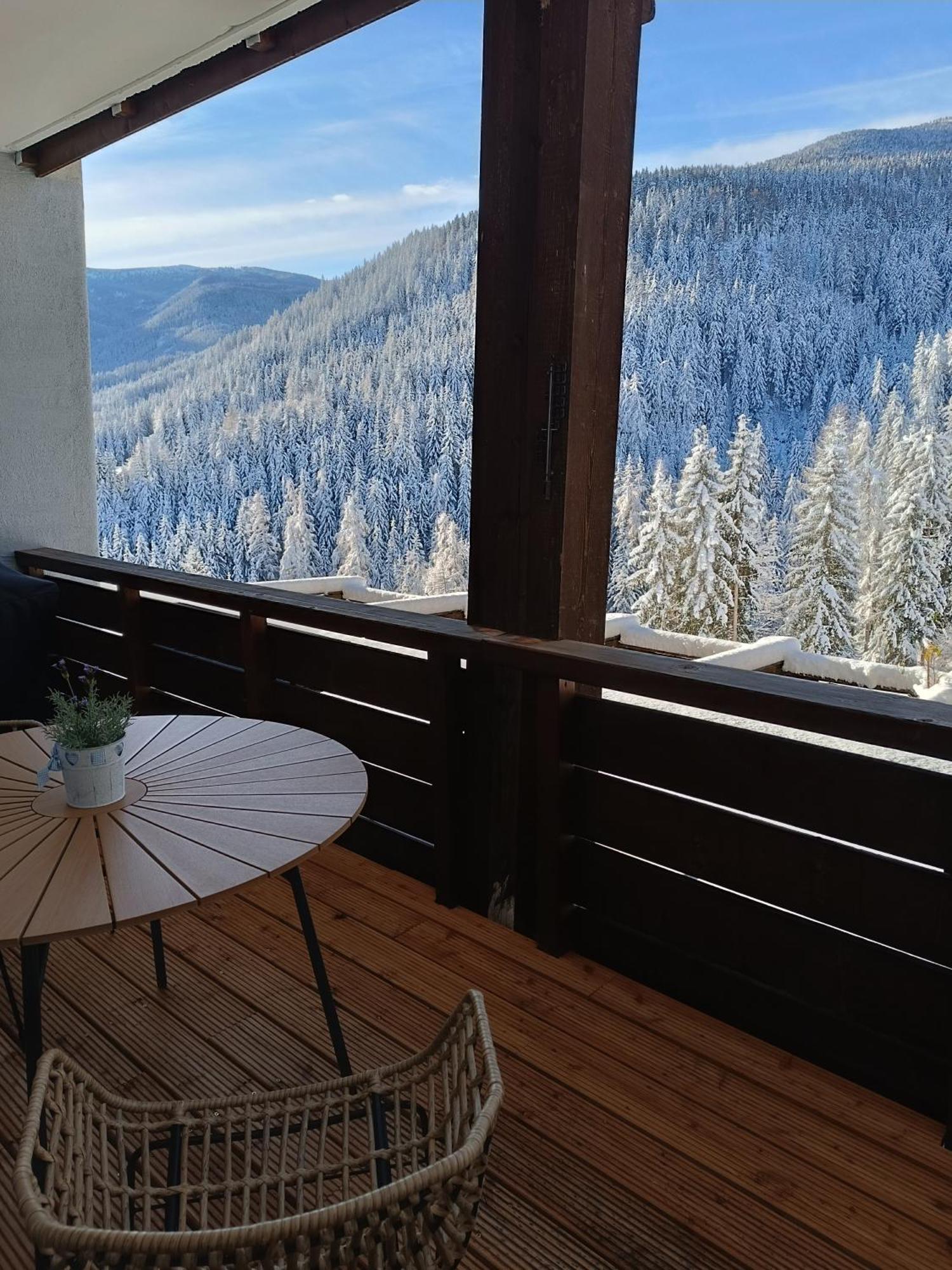 Bergkristall Ruhe Und Aussicht Auf 1100M Sankt Lorenzen ob Murau Exterior foto